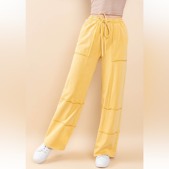 29 Mineral washed french terry fabric - Picture 3 of 4